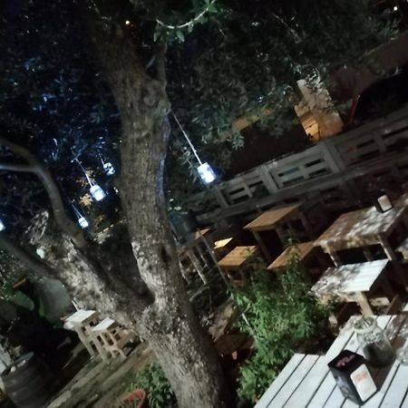 Sosta Camper La Specchia Hotel ซานเปียโตร อิน เบวานญา ภายนอก รูปภาพ
